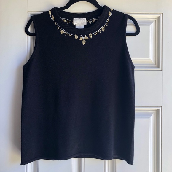 Black top M with gold decor - Picture 1 of 4